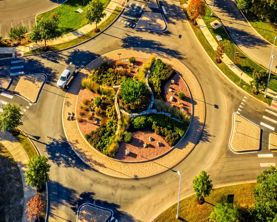 Tesoro Roundabout